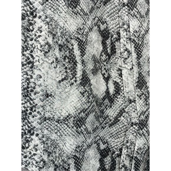 Sheer Snakeskin Print Sleeveless Blouse New York & Company Women L Gray Black - Picture 2 of 9